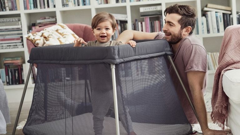 7 Best Travel Cribs for Baby