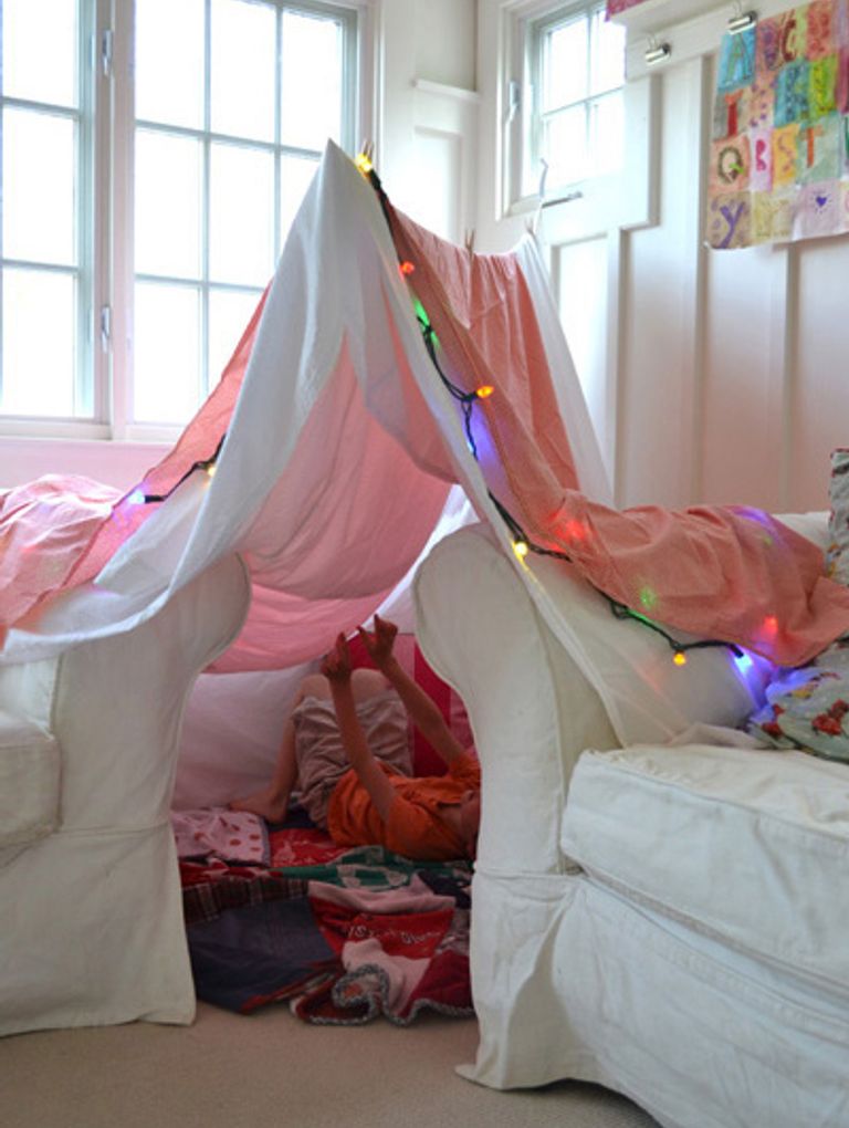 9 creative indoor forts