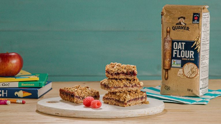 Anna Olson’s Quaker Oat Flour Jam Streusel Squares make the perfect back-to-school treat