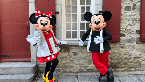 Mickey and Minnie Celebrate Valentine’s Day in Quebec