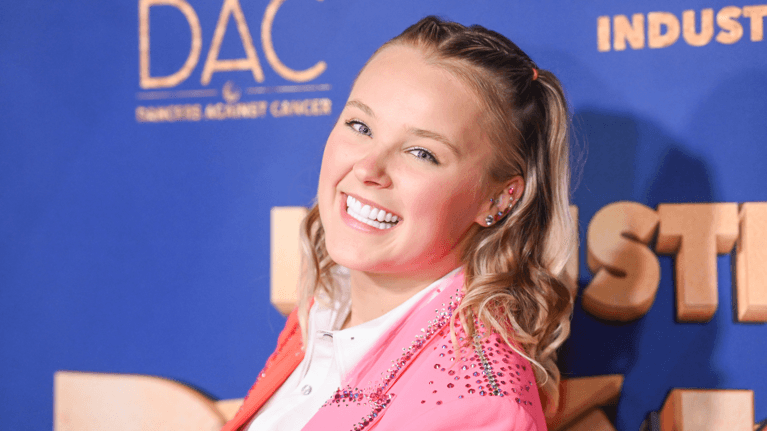 Is JoJo Siwa Pregnant? Here's What We Know