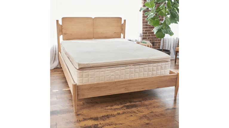 9 Best Mattress for Hot Sleepers 2024