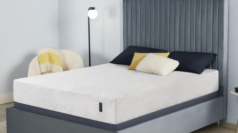 Serta EZ Tote 10" Cooling Gel Memory Foam Mattress is a best mattress for hot sleepers